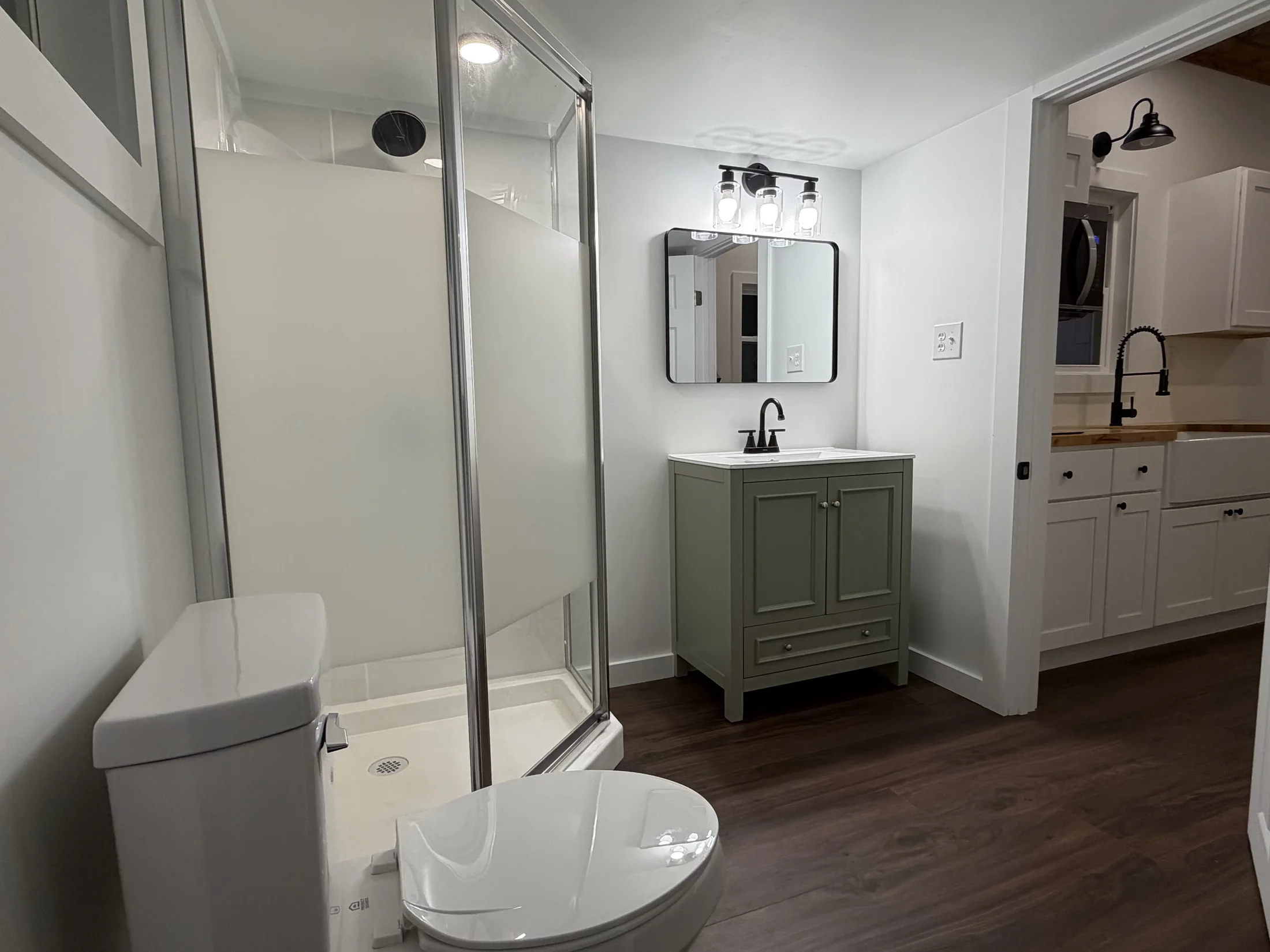 The Lodge — bathroom